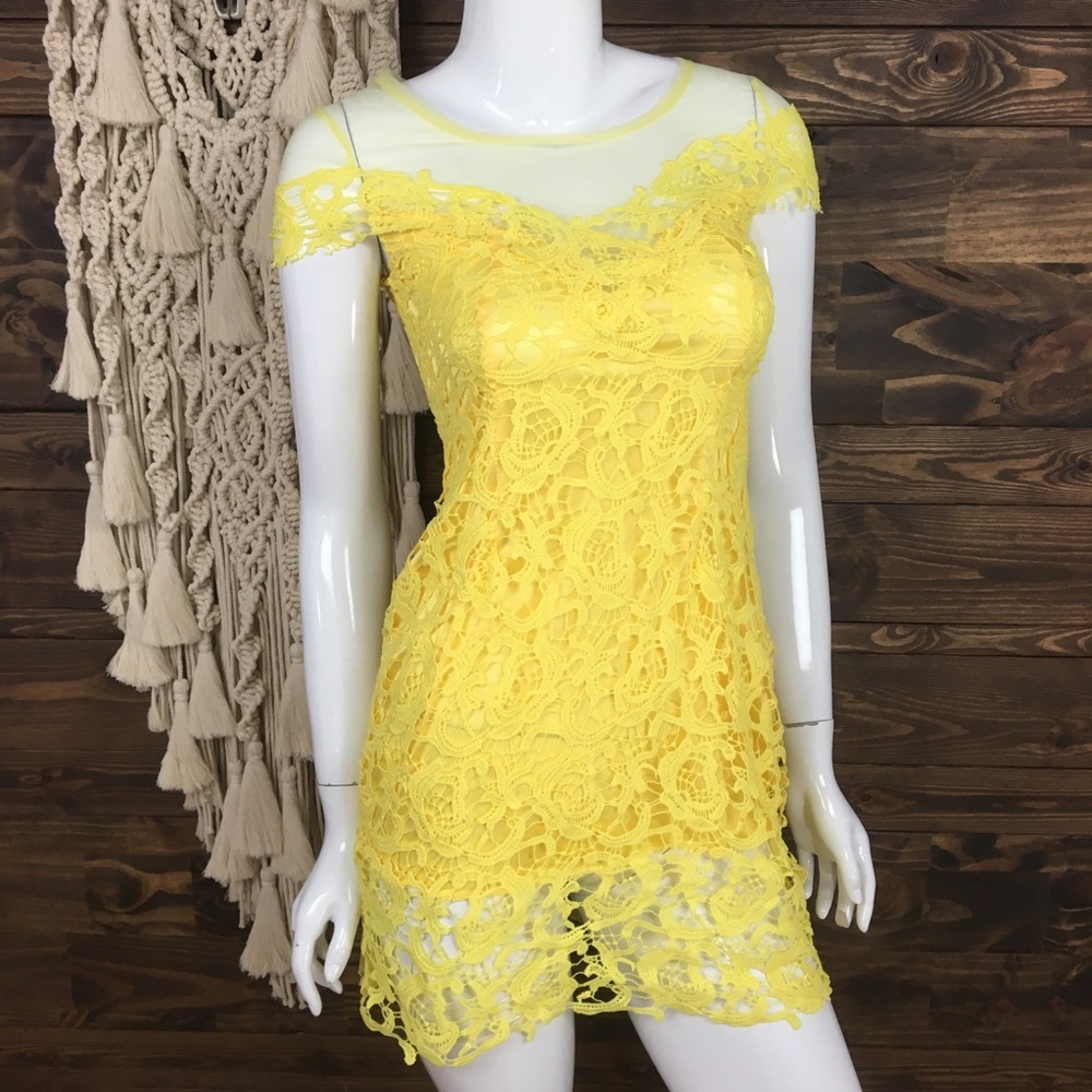 Lace Mesh Sweetheart Off Shoulder Yellow Mini Dress